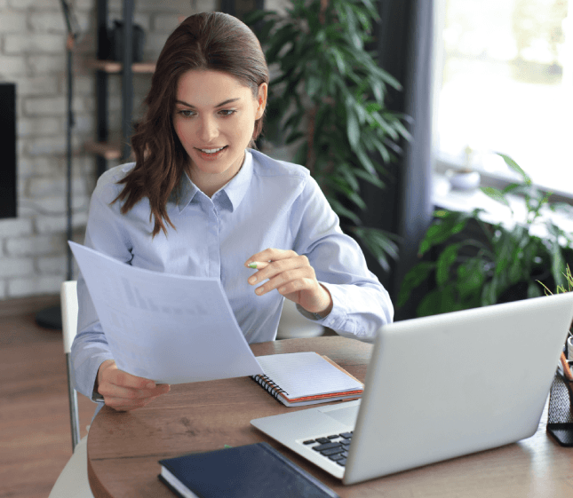 Customer benefiting from a free quote for certified USCIS translation services in Pennsylvania, with clear pricing.