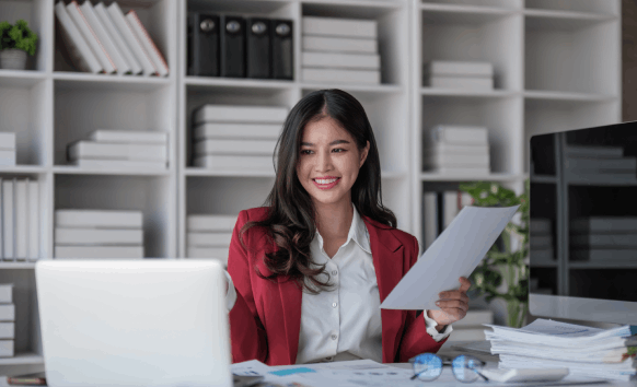 Translator providing legal document translation in Pennsylvania while assisting a client with certified legal paperwork.